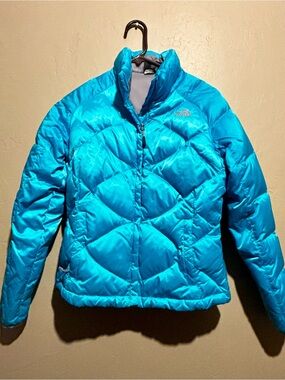 The North Face Women's 550 Teal Blue  Quilted Puffer Jacket